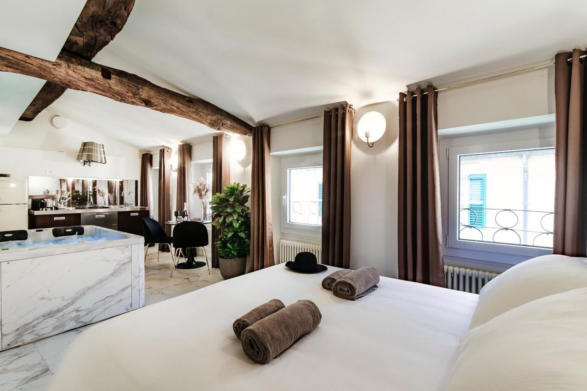 Sahara & Amazzonia Luxury Rooms- The House Of Travelers Como Exteriér fotografie