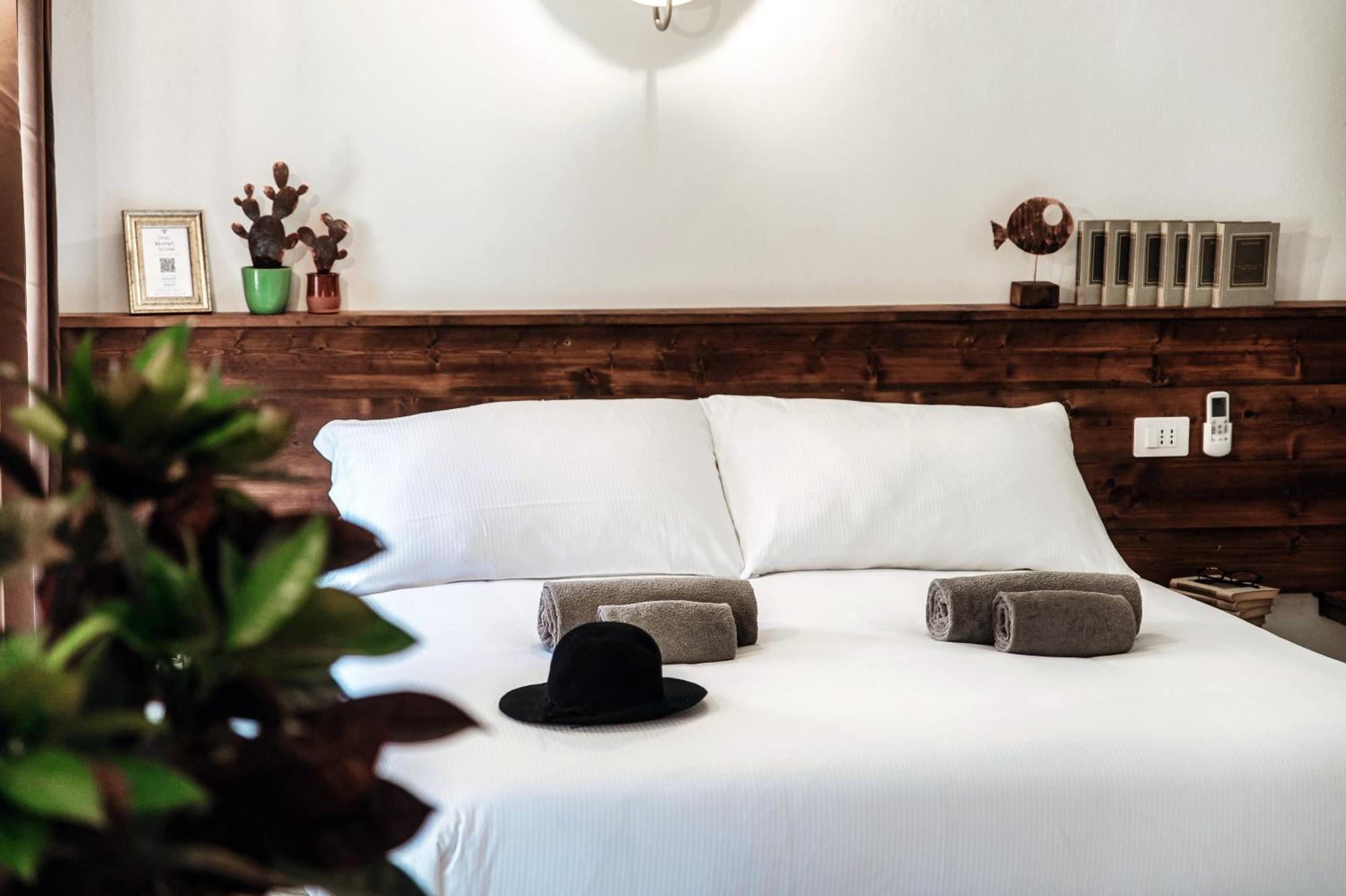 Sahara & Amazzonia Luxury Rooms- The House Of Travelers Como Exteriér fotografie