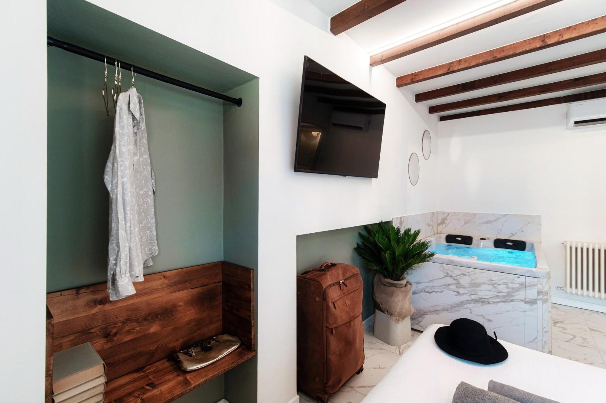 Sahara & Amazzonia Luxury Rooms- The House Of Travelers Como Exteriér fotografie