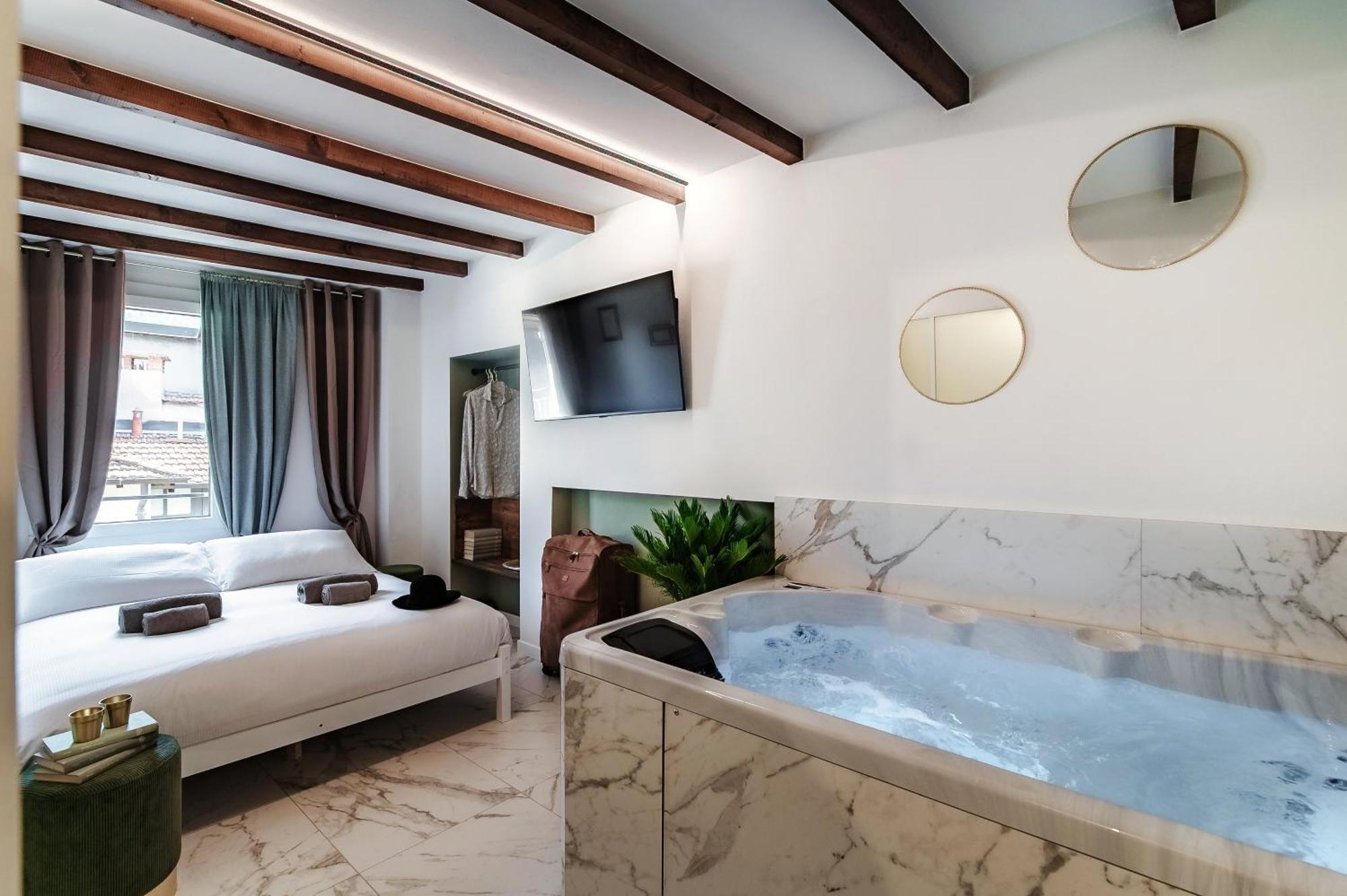 Sahara & Amazzonia Luxury Rooms- The House Of Travelers Como Exteriér fotografie