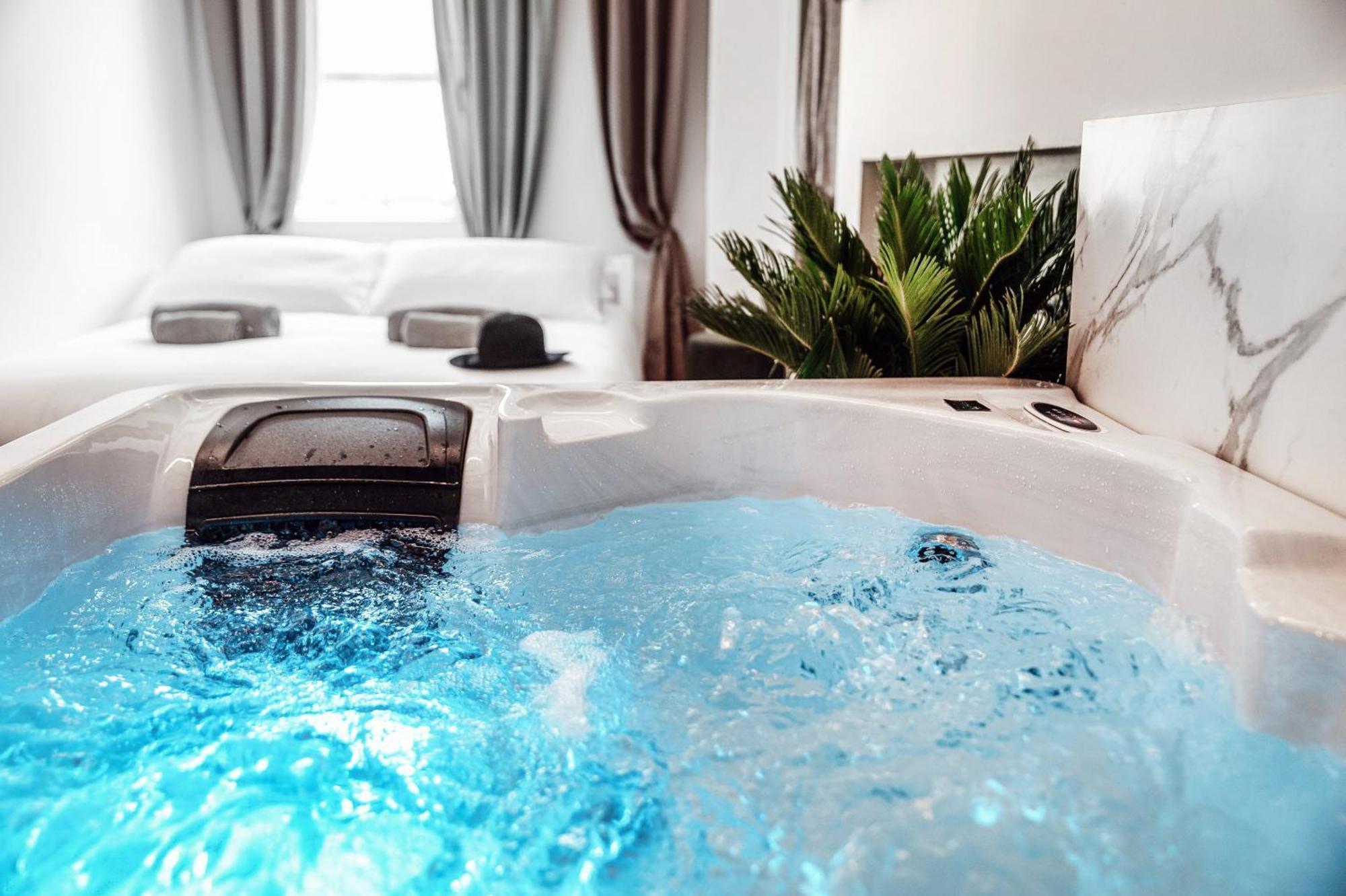 Sahara & Amazzonia Luxury Rooms- The House Of Travelers Como Exteriér fotografie