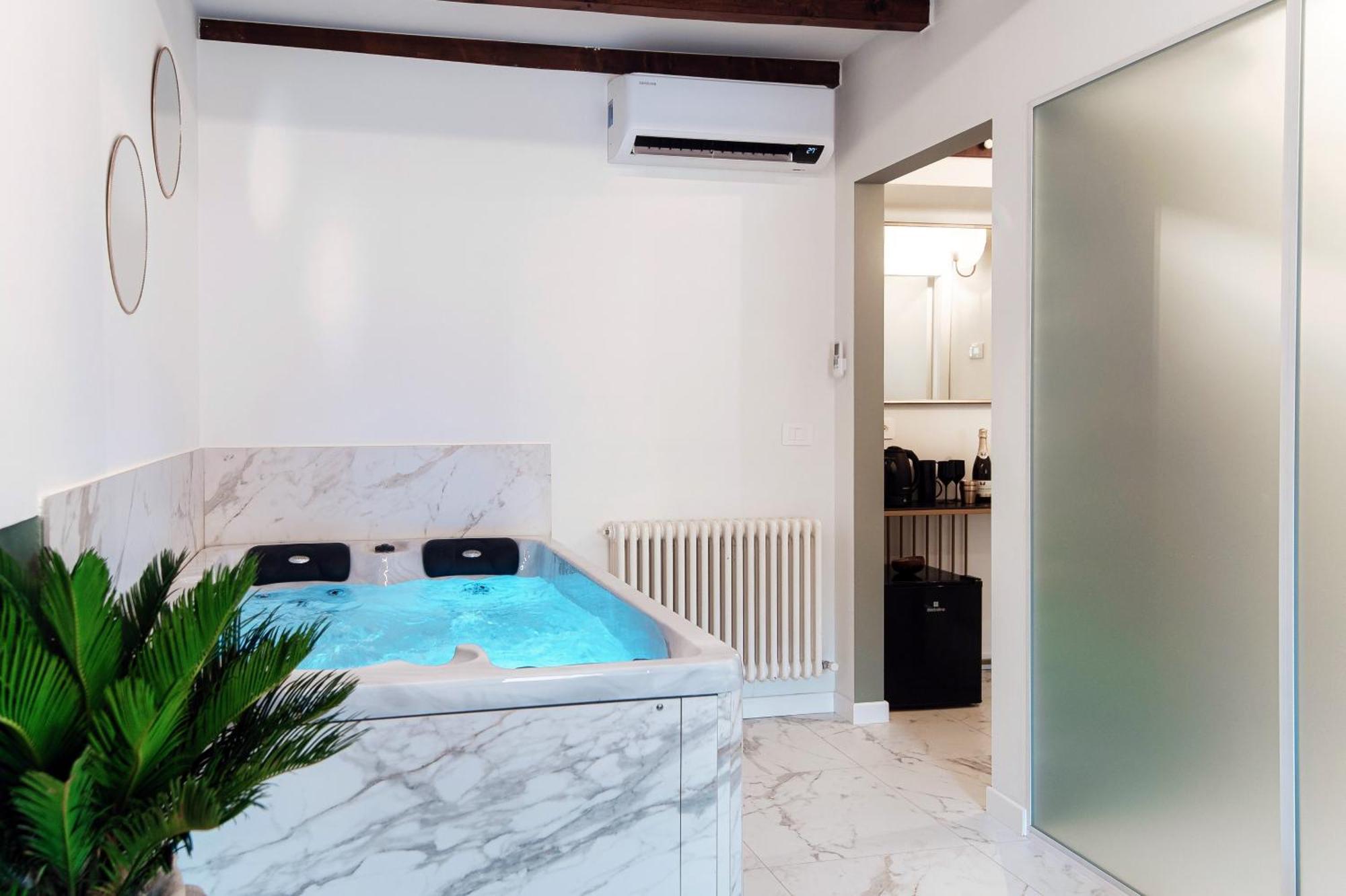 Sahara & Amazzonia Luxury Rooms- The House Of Travelers Como Exteriér fotografie