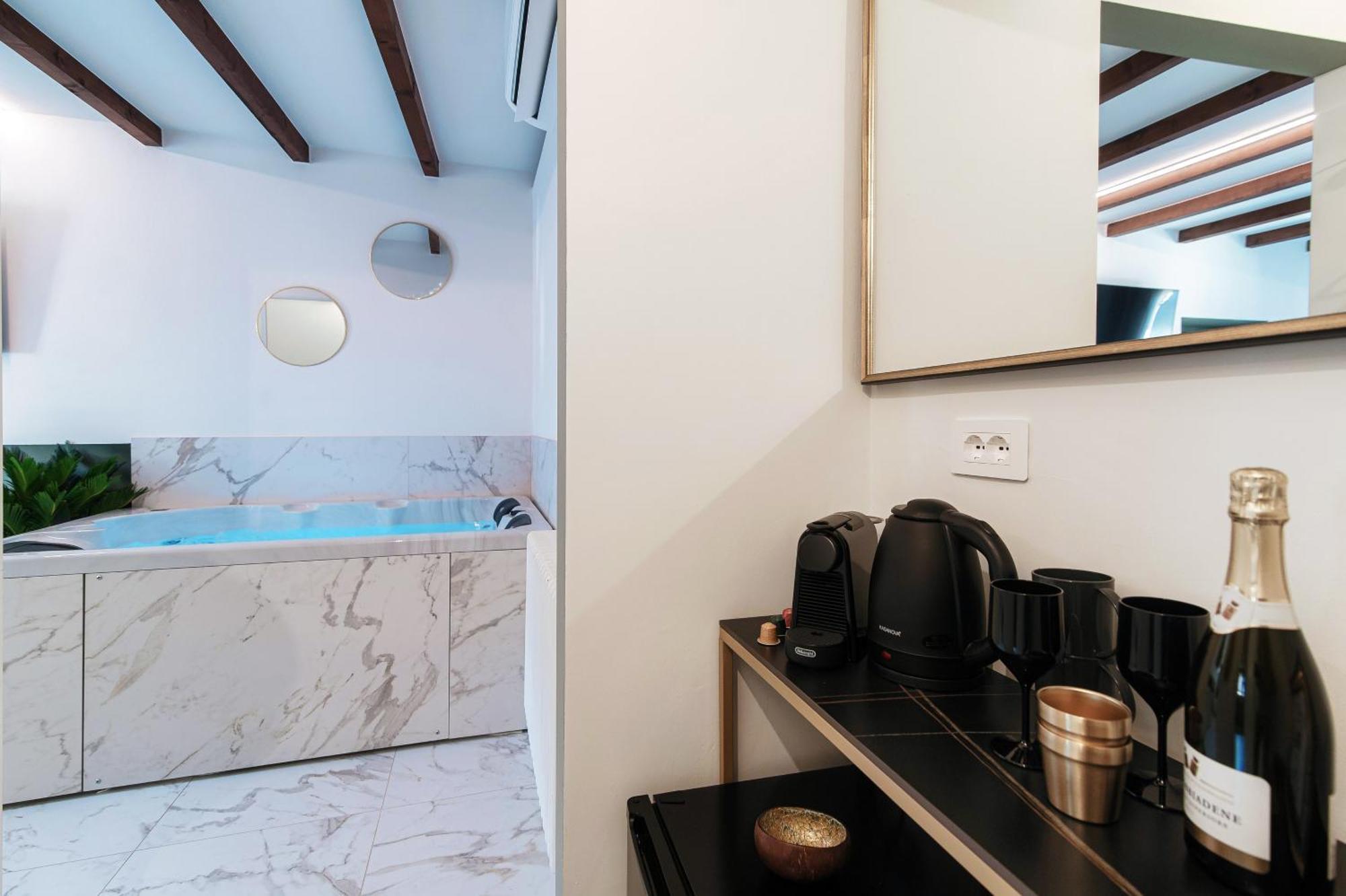 Sahara & Amazzonia Luxury Rooms- The House Of Travelers Como Exteriér fotografie
