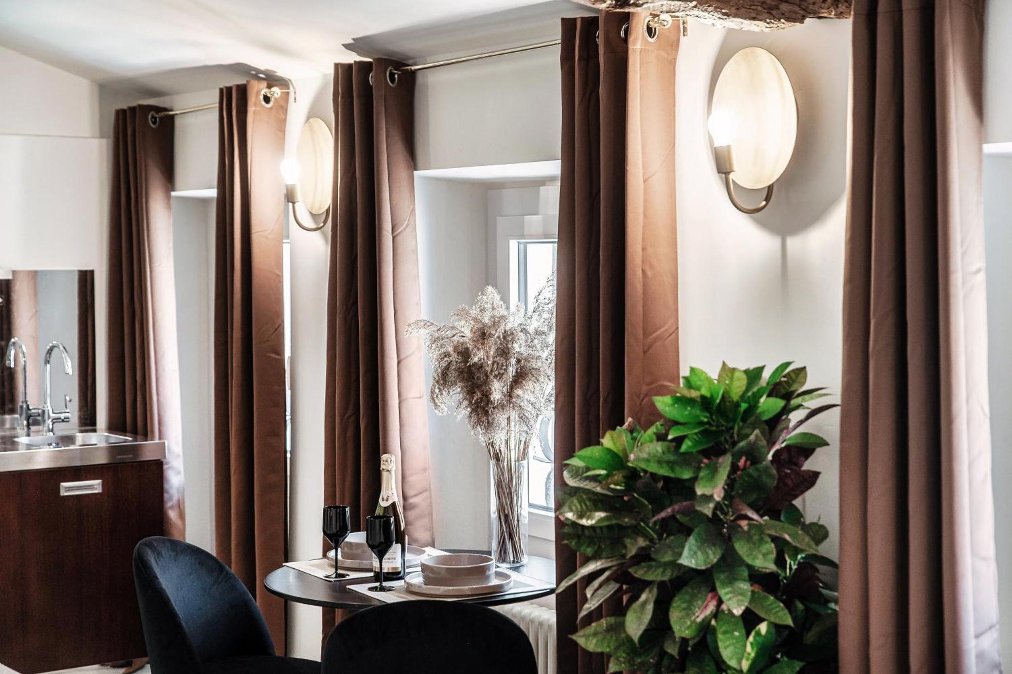 Sahara & Amazzonia Luxury Rooms- The House Of Travelers Como Exteriér fotografie