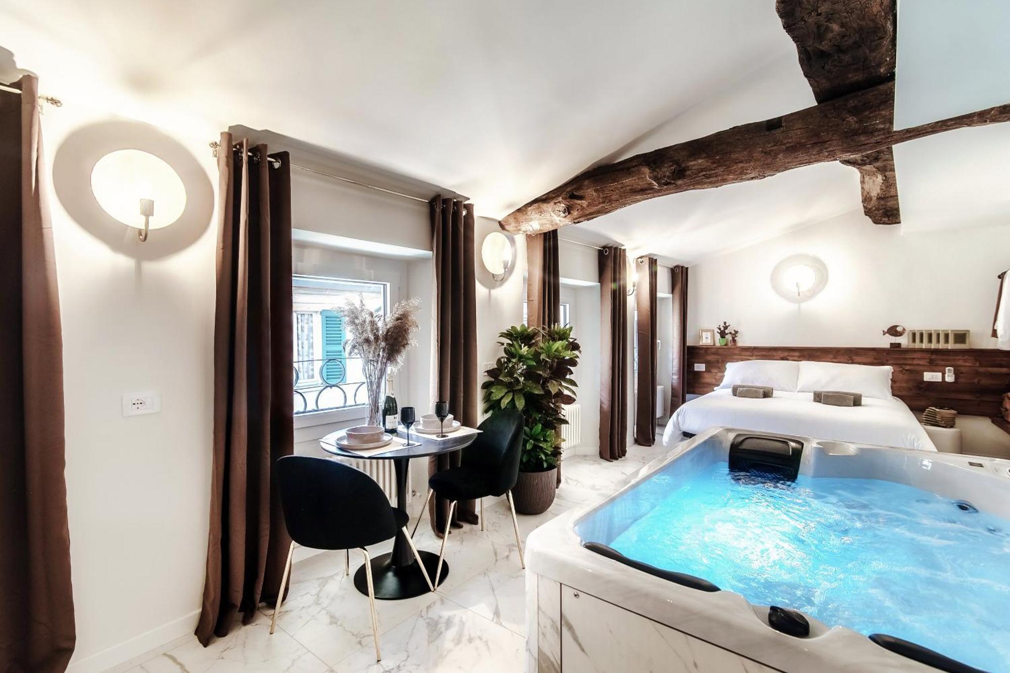 Sahara & Amazzonia Luxury Rooms- The House Of Travelers Como Exteriér fotografie